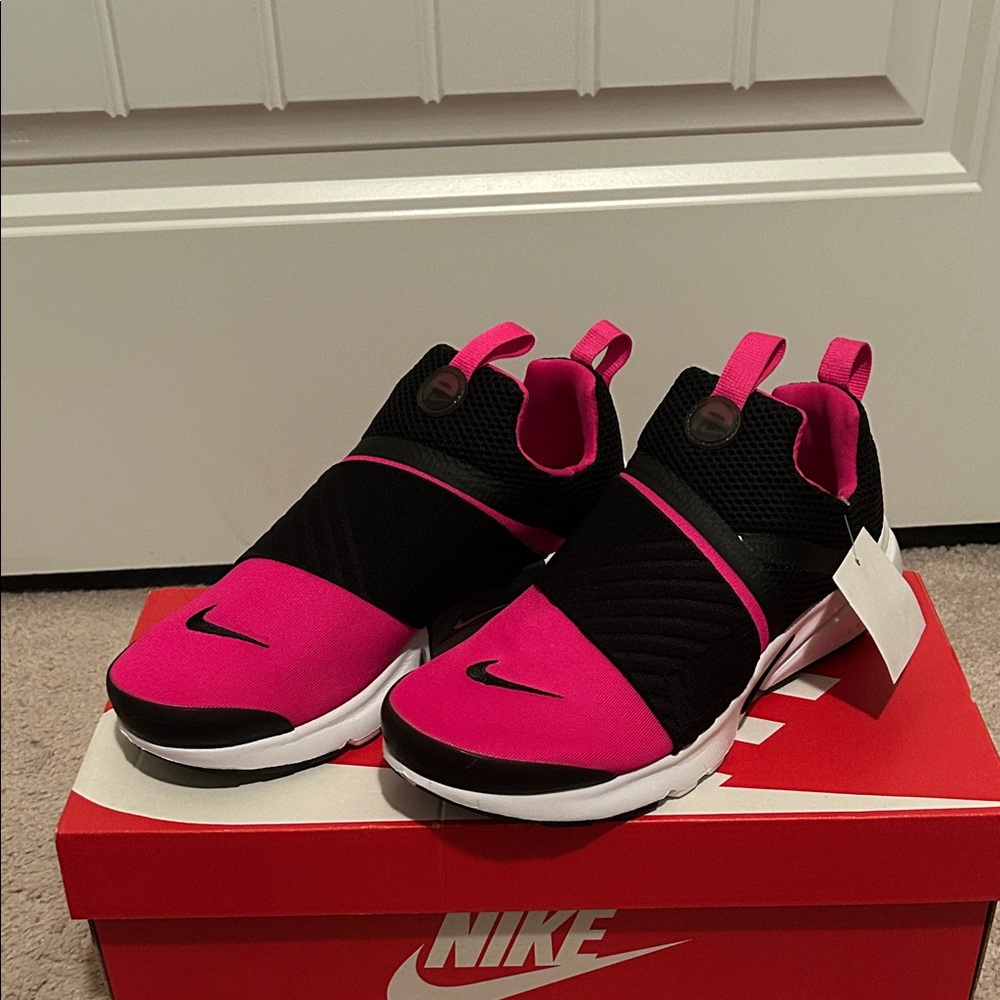 Nike Black and Pink Slip-On Shoes 7Y